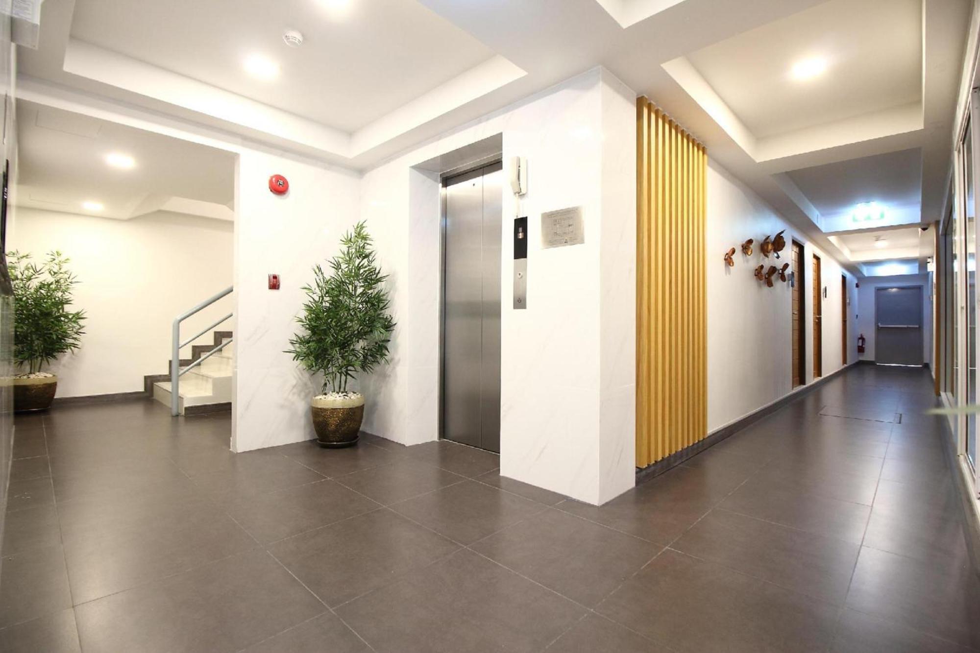 Super Oyo 483 Pannee Hotel Khaosan Bangkok Exterior photo