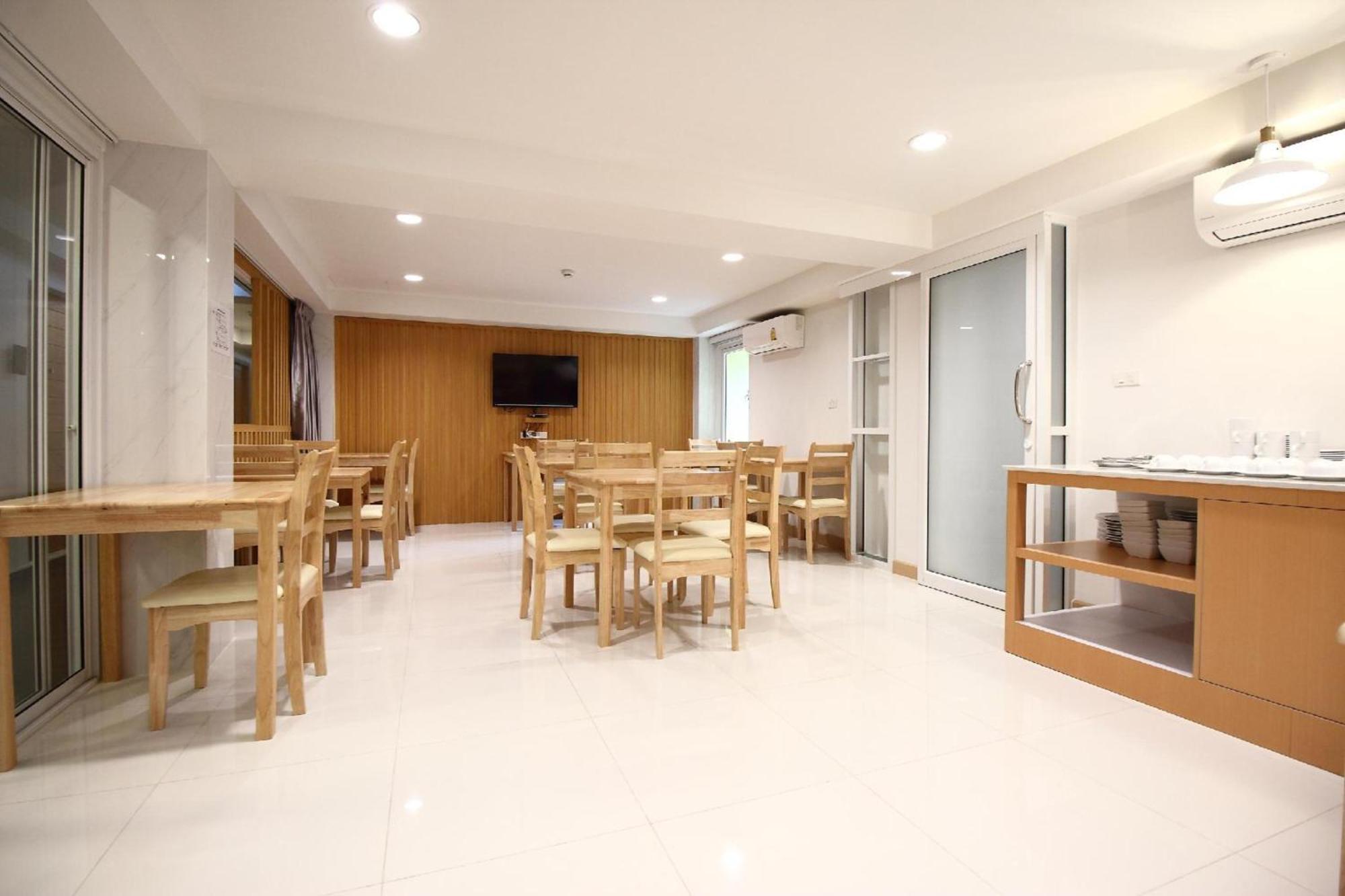 Super Oyo 483 Pannee Hotel Khaosan Bangkok Exterior photo