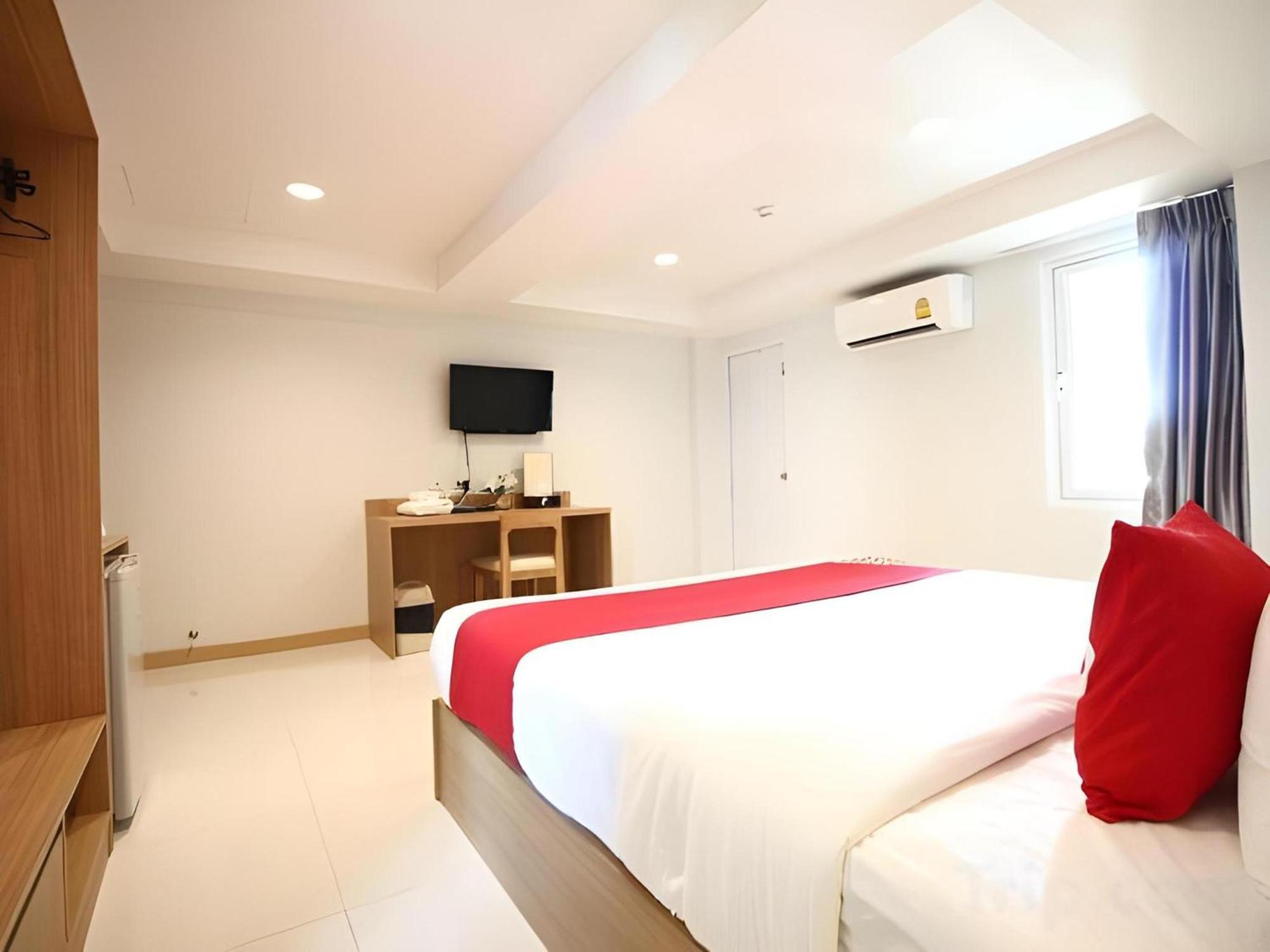 Super Oyo 483 Pannee Hotel Khaosan Bangkok Exterior photo