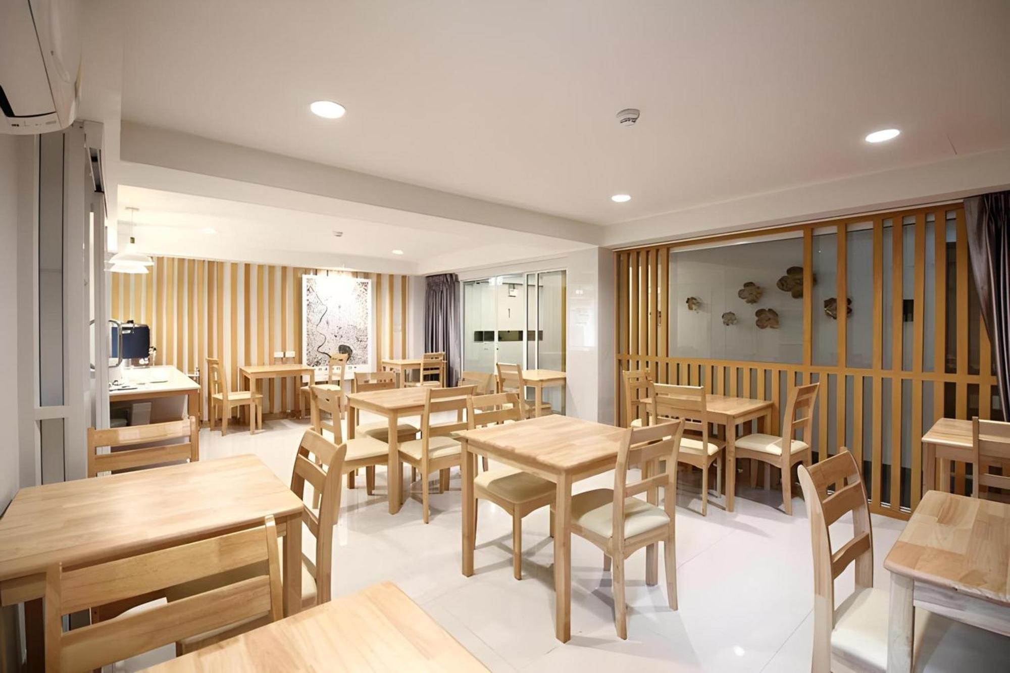 Super Oyo 483 Pannee Hotel Khaosan Bangkok Exterior photo